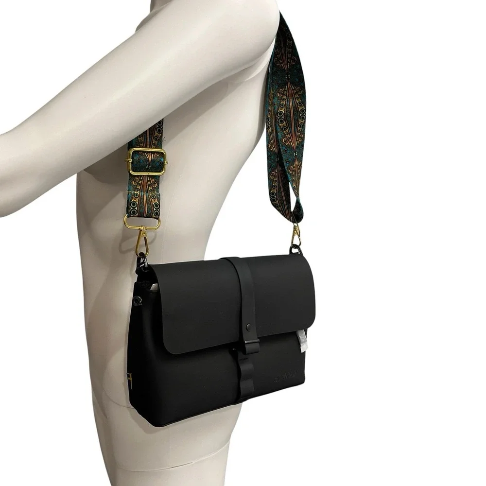 Gaston Luga  Nikon Crossbody Camera Case Bag Black Adjustable Strap Strap Travel